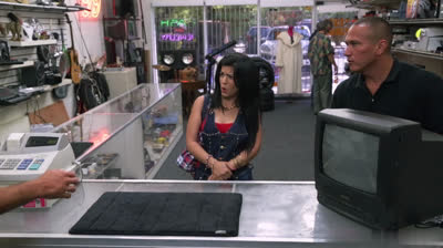 Cubana follando a cambio de su tv