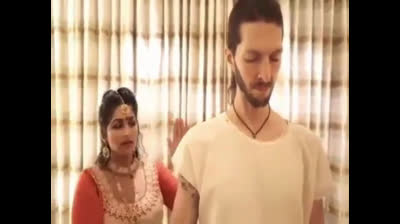 Poonam pandey, Indian Spicy Mom