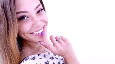 Dulce jovencita de 19 años