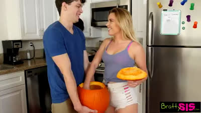 Chica  no aguanto las ganas. Hermanastra. Cachonda. Calabeza?????